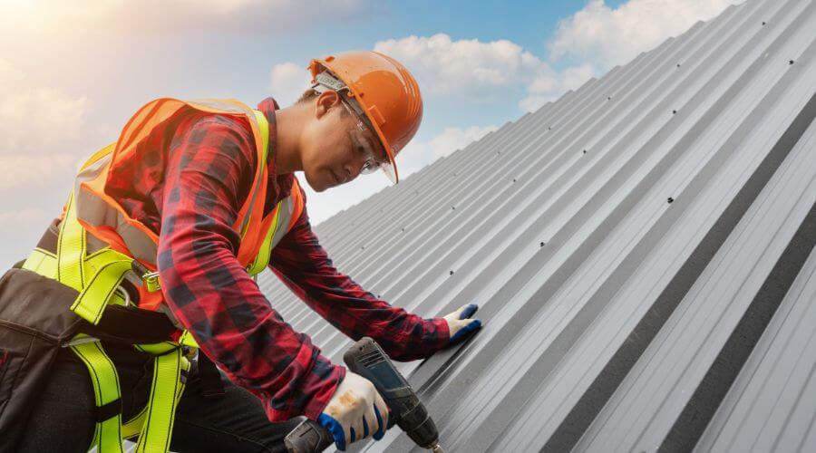 Owens Corning roofing contractor in Overton, NE